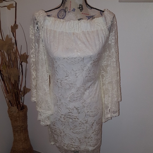 Jack by BB Dakota Dresses & Skirts - SOLD///JACK by BB Dakota Ivory Floral Lace Dress